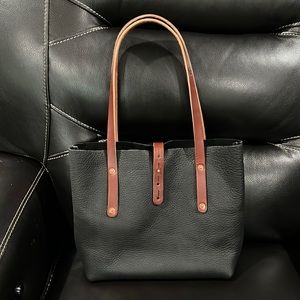 New Go Forth Goods black/saddle small Avery tote